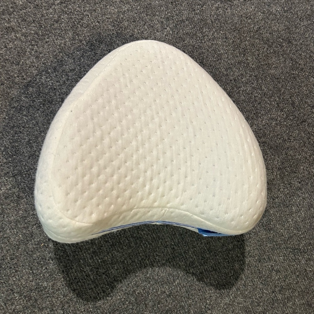 Contour Legacy Leg & Knee Foam Support Pillow for Side Sleepers Soothing Relief
